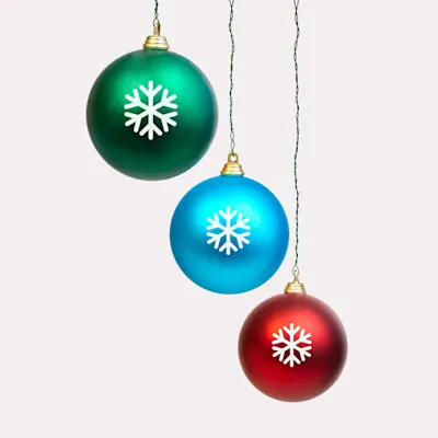 Beispielfoto: Christbaumkugeln mit Logo